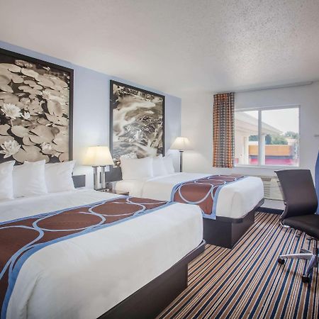 Super 8 By Wyndham Washington Ξενοδοχείο Εξωτερικό φωτογραφία