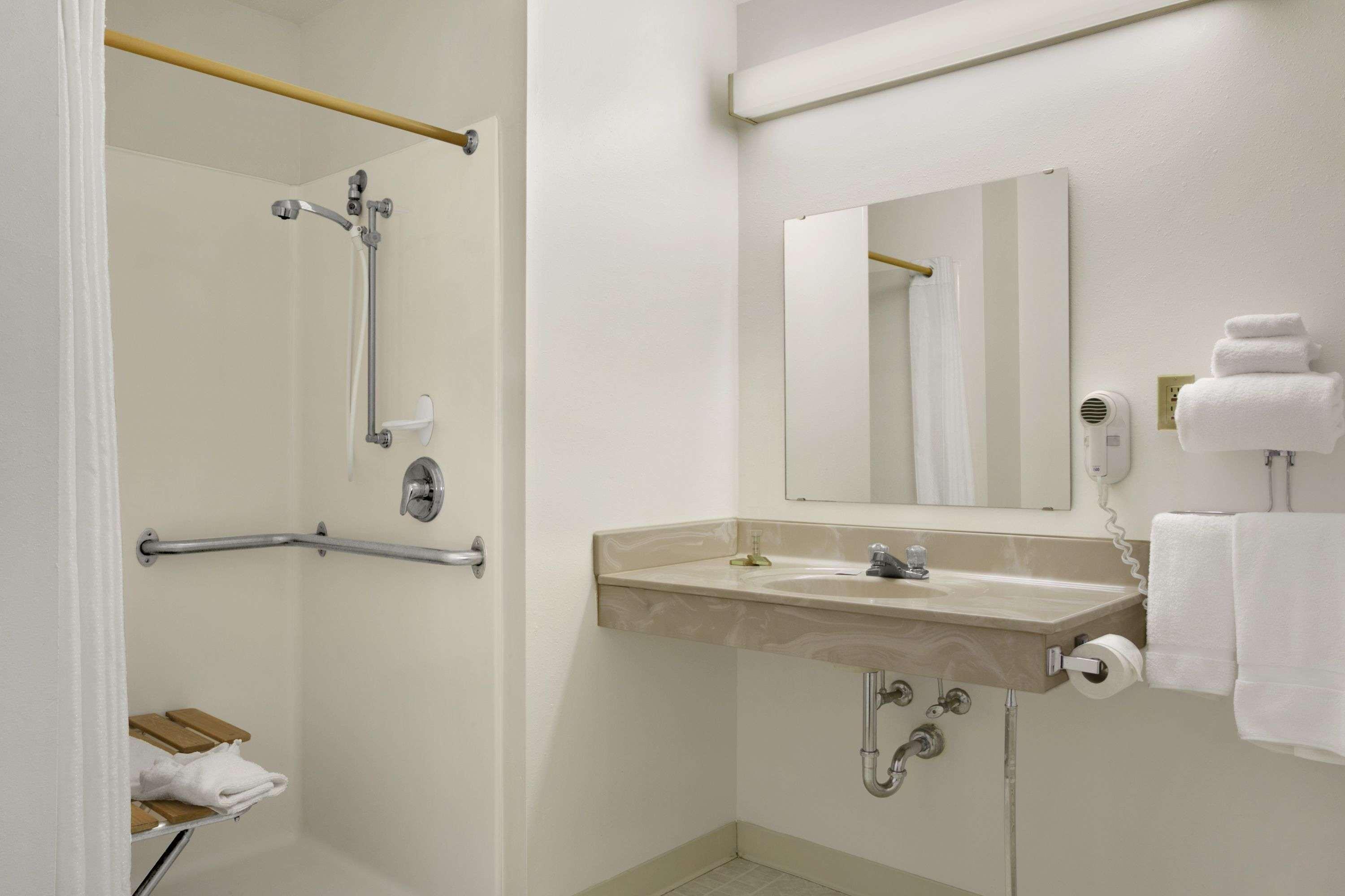 Super 8 By Wyndham Washington Ξενοδοχείο Εξωτερικό φωτογραφία